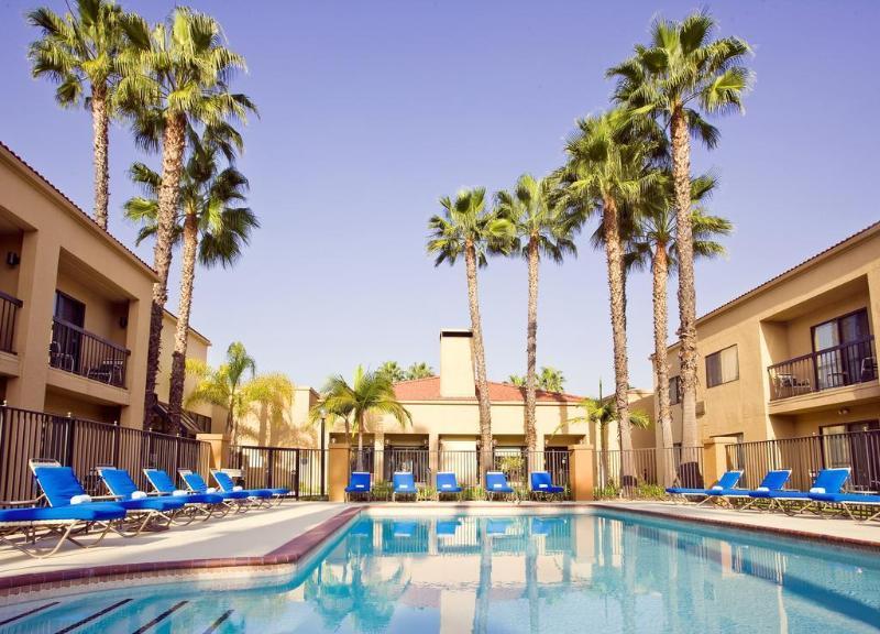 Courtyard By Marriott Los Angeles Hacienda Heights Orange County Bagian luar foto