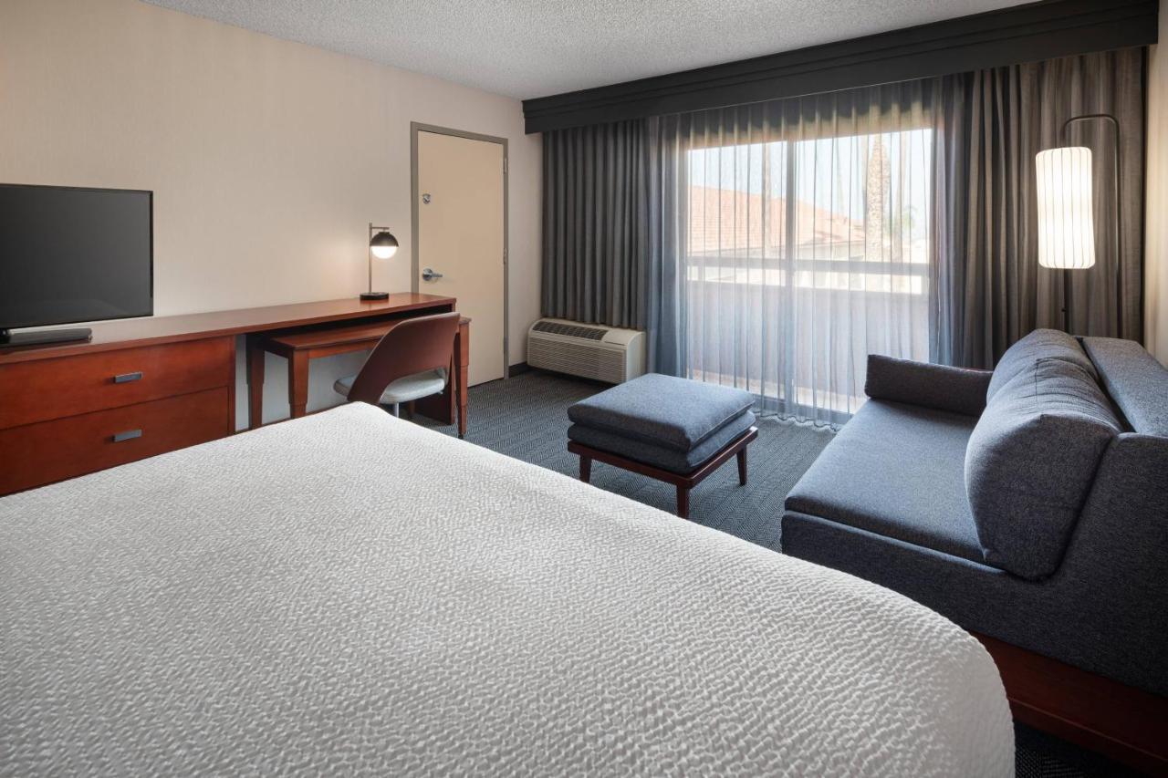 Courtyard By Marriott Los Angeles Hacienda Heights Orange County Bagian luar foto