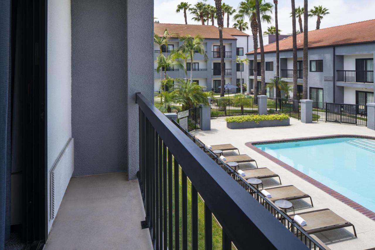Courtyard By Marriott Los Angeles Hacienda Heights Orange County Bagian luar foto