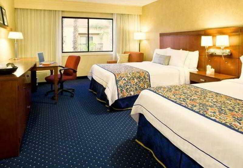 Courtyard By Marriott Los Angeles Hacienda Heights Orange County Bagian luar foto